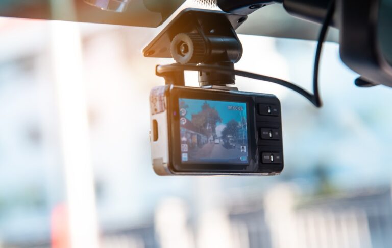 How to Select a Dash Cam for Your Car in 2023?