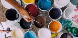 How to Choose the Right Paint Colors for Your Home's Exterior